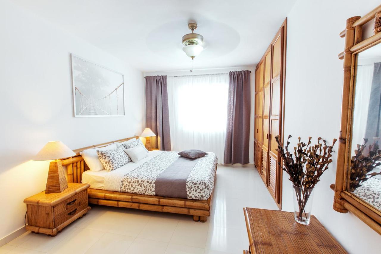 Aventura Village Los Corales Beach And Spa Пунта Кана Екстериор снимка
