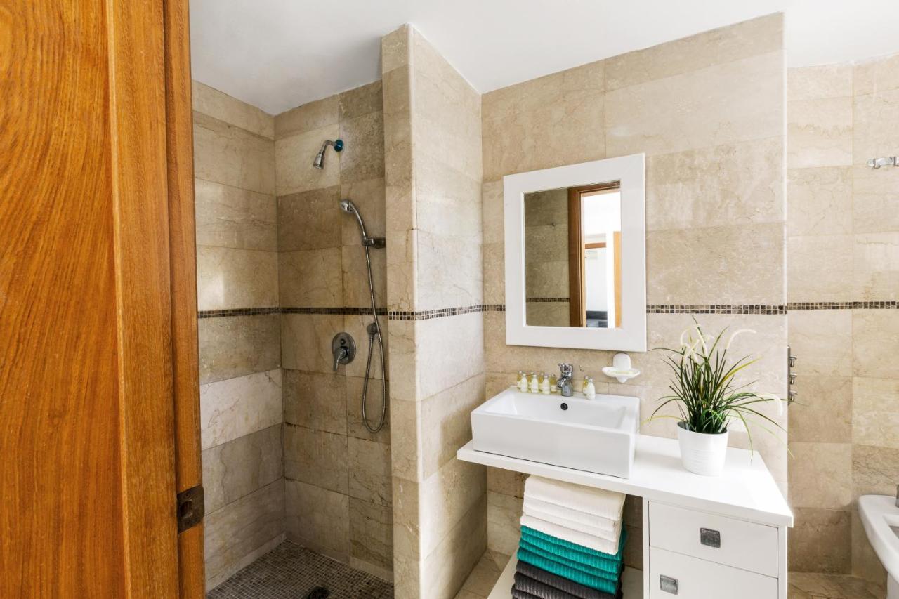 Aventura Village Los Corales Beach And Spa Пунта Кана Екстериор снимка