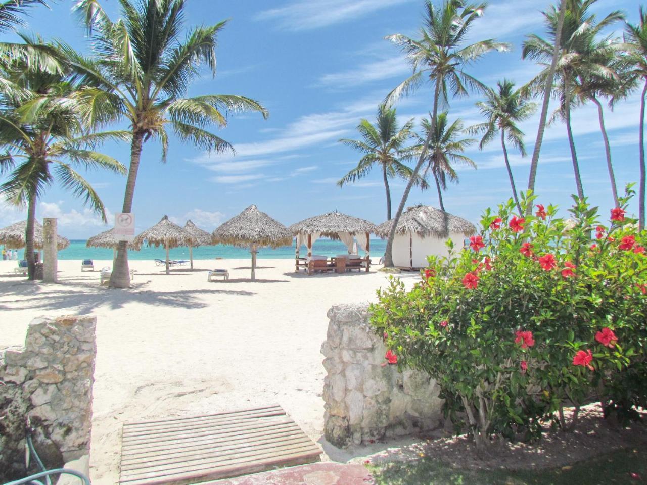 Aventura Village Los Corales Beach And Spa Пунта Кана Екстериор снимка
